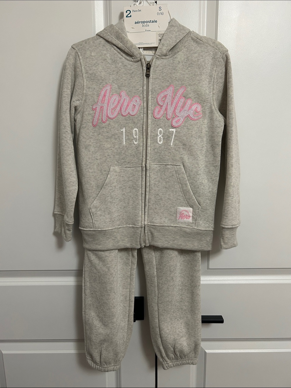 Aeropostale Kids Gray & Pink Zip Hoodie Jogger Set, Girls, size Small 7/8